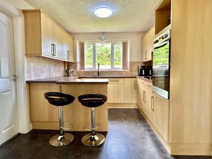 Breakfast Kitchen- click for photo gallery